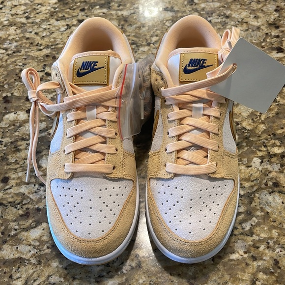 💛 Dunk Low LX 'Gold Suede' DV7411-200 Women’s Size 8.5 - Picture 11 of 15